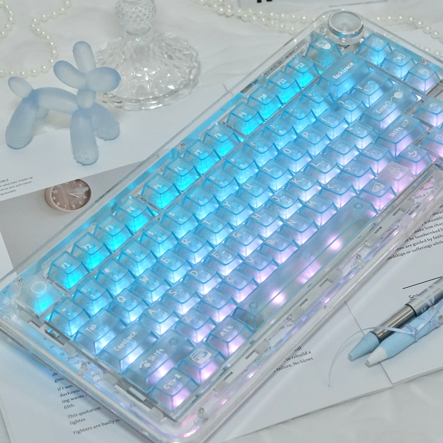 136 keys Gradient Blue Crystal - مراجعة Pc Gaming Pink وسعره