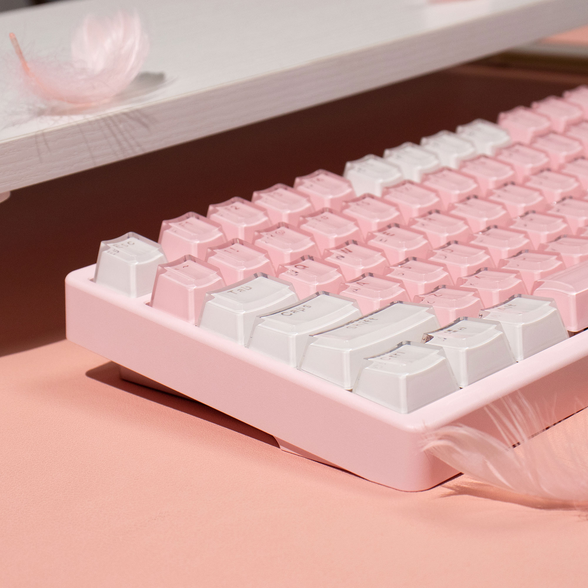 Crystal White Pink Jelly Keyca - مراجعة Pc Gaming Pink وسعره